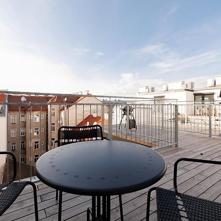 Symphony Apartments 42 - Modern Loft With Terrace And Grill In Central Location Vienna Esterno foto