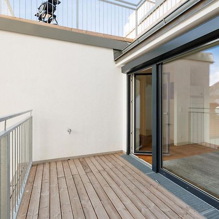 Symphony Apartments 42 - Modern Loft With Terrace And Grill In Central Location Vienna Esterno foto