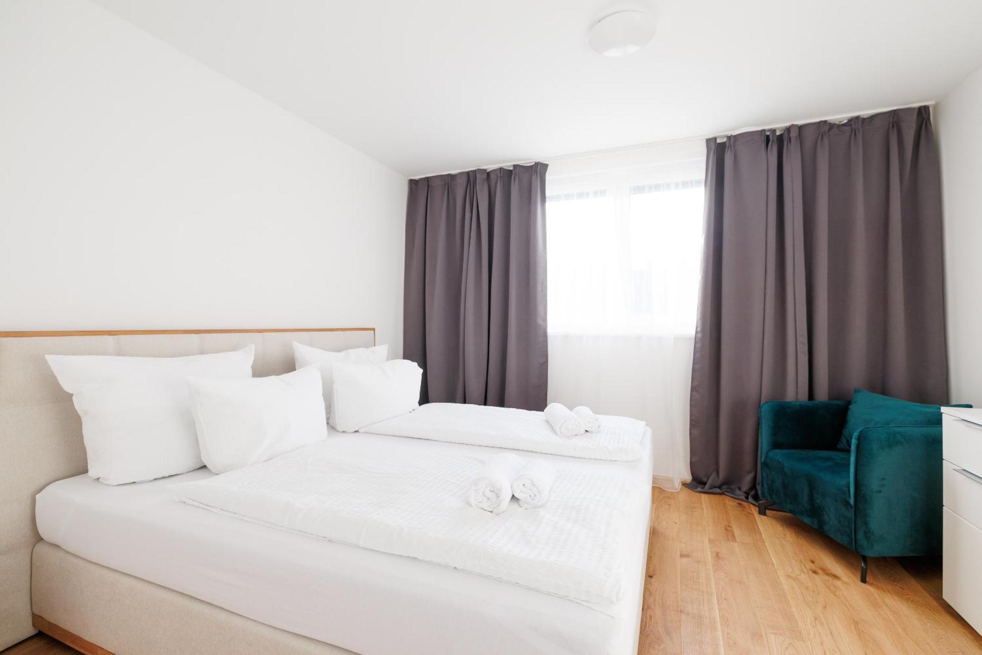 Symphony Apartments 42 - Modern Loft With Terrace And Grill In Central Location Vienna Esterno foto