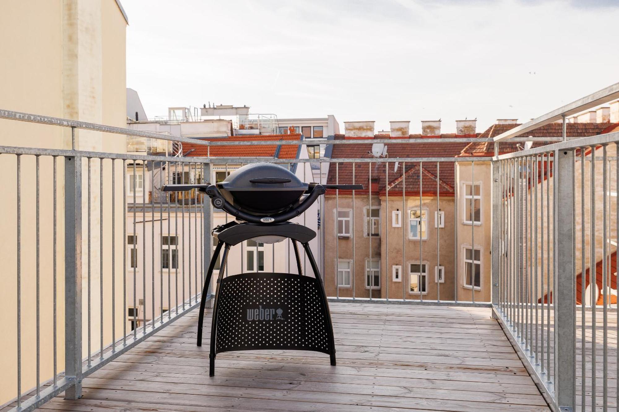 Symphony Apartments 42 - Modern Loft With Terrace And Grill In Central Location Vienna Esterno foto